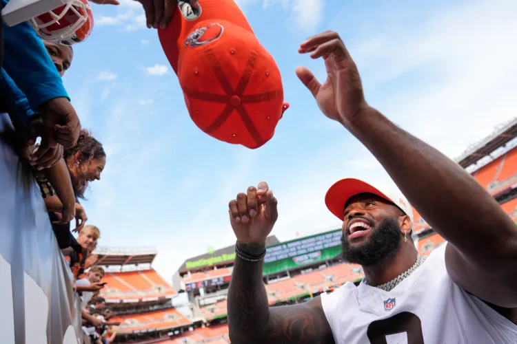 A New Team, A New Pass-Rush Bag: Jared Verse's Browns Debut Arrives In Jacksonville